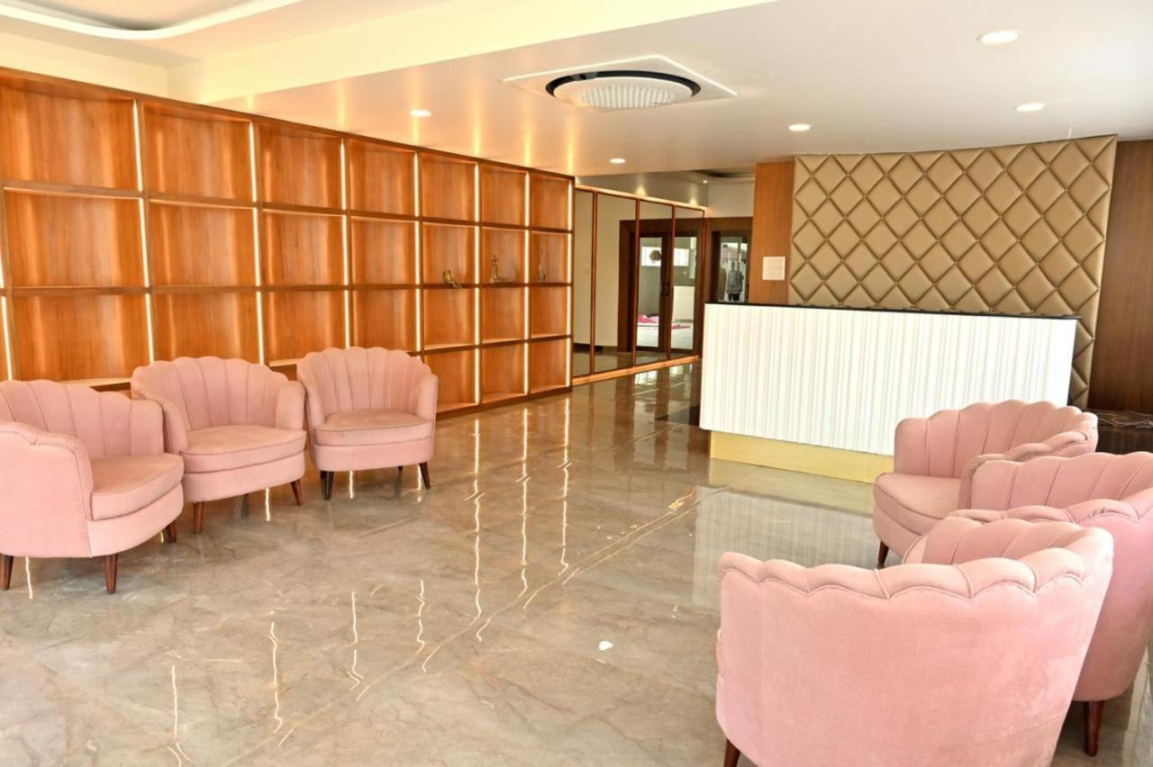 Hometown Sharu'S Inn A Luxury Hotel Chikmagalūr Zewnętrze zdjęcie