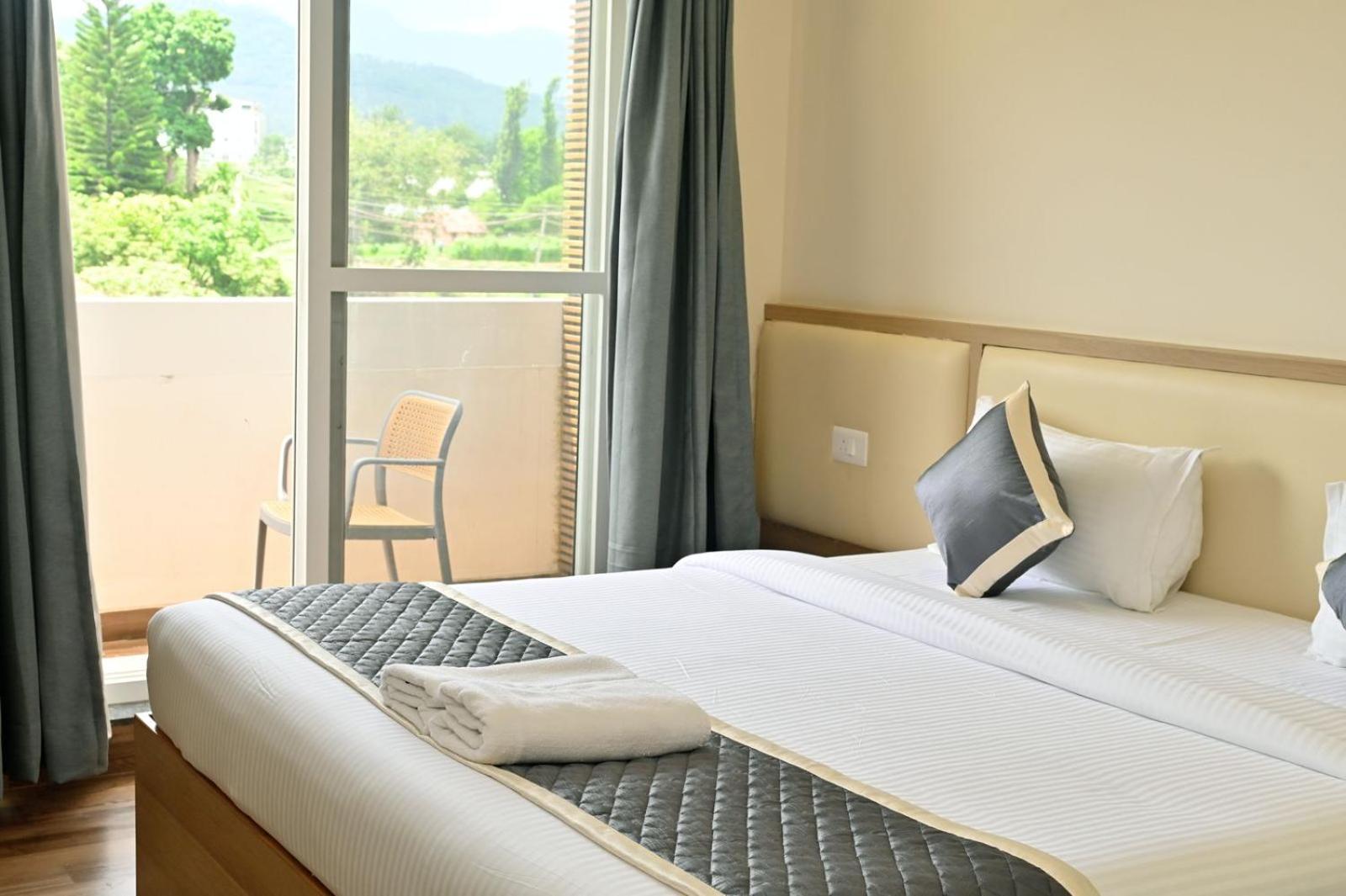 Hometown Sharu'S Inn A Luxury Hotel Chikmagalūr Zewnętrze zdjęcie