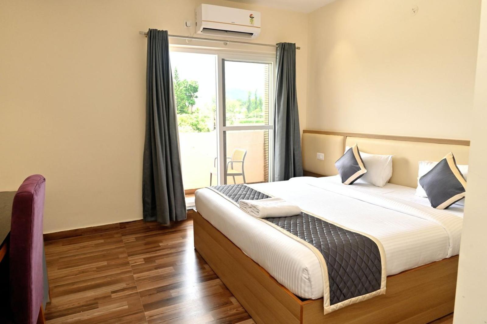 Hometown Sharu'S Inn A Luxury Hotel Chikmagalūr Zewnętrze zdjęcie