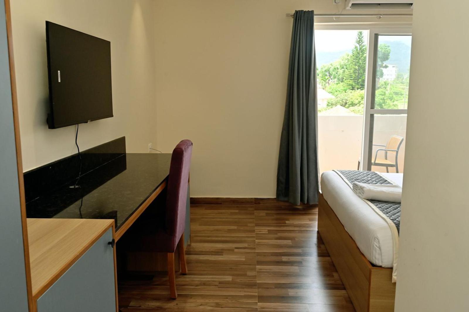 Hometown Sharu'S Inn A Luxury Hotel Chikmagalūr Zewnętrze zdjęcie