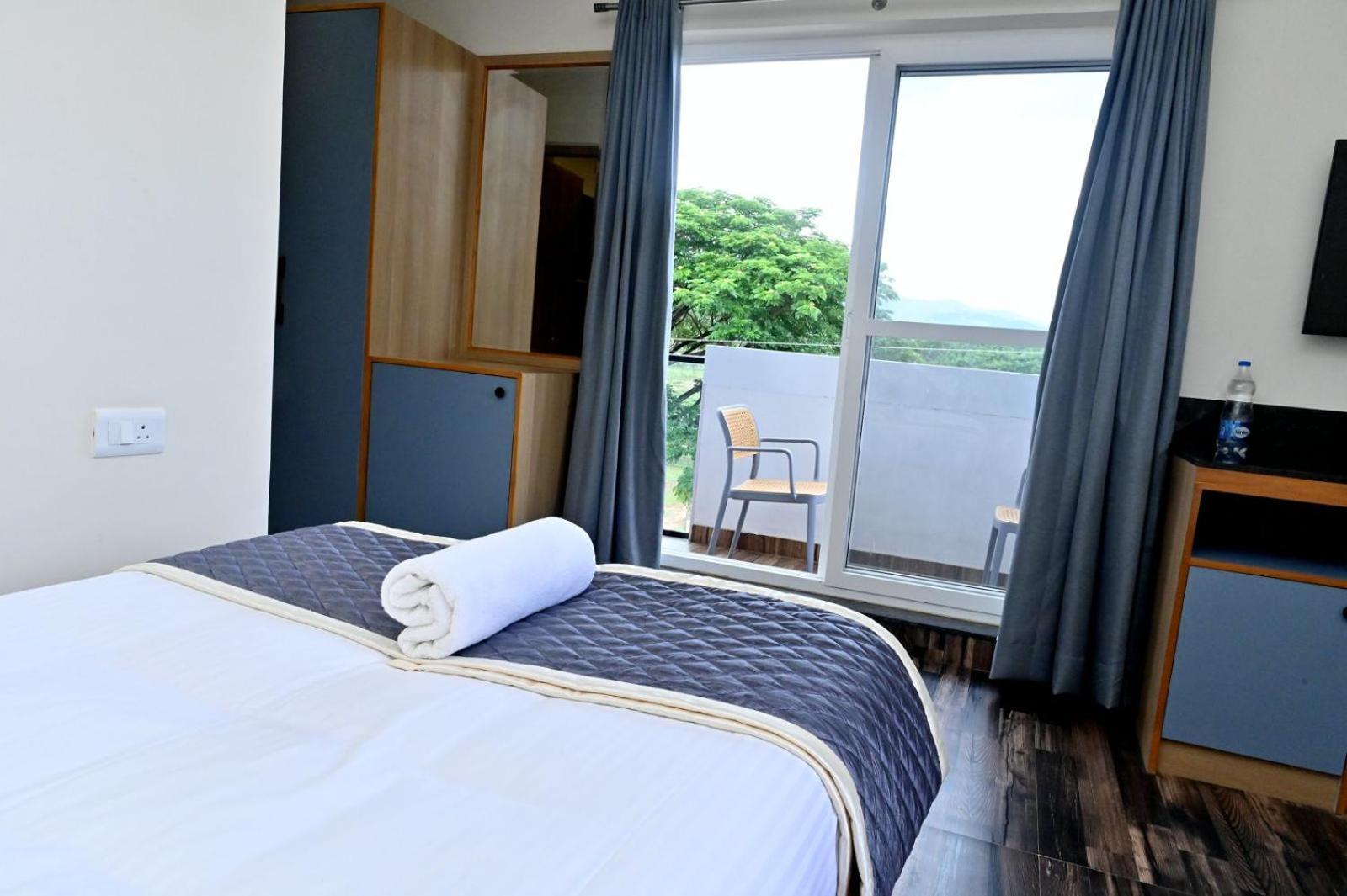 Hometown Sharu'S Inn A Luxury Hotel Chikmagalūr Zewnętrze zdjęcie